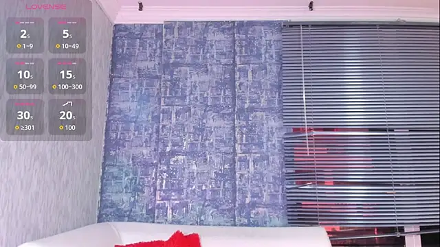 NathalyLeen online show from January 7, 2026, 8:33 pm