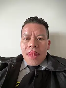 Snapshot of Manu0586 chatting on September 20, 2025, 1:12 pm Manu0586 online show from September 20, 2025, 1:12 pm