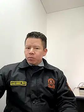 Snapshot of Manu0586 chatting on October 2, 2025, 12:01 pm Manu0586 online show from October 2, 2025, 12:01 pm