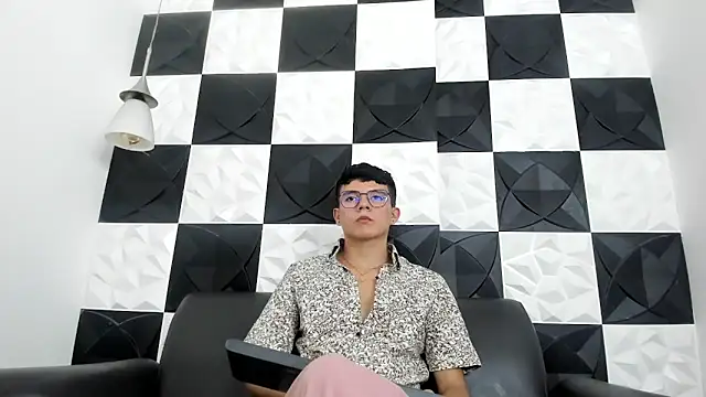 AndyFame1 online show from December 18, 2025, 6:47 pm