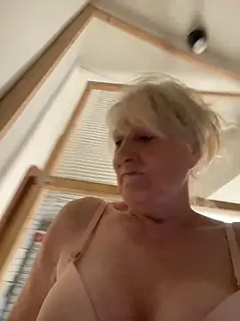 Snapshot of SexyKato001 chatting on September 22, 2025, 9:11 am SexyKato001 online show from September 22, 2025, 9:11 am