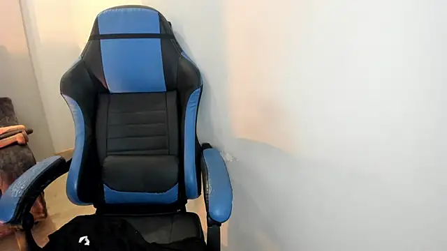 Scarbadgirl  online show from November 18, 2025, 3:45 am