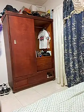 VikysDavis online show from October 9, 2025, 3:04 am