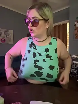 Granlady7 online show from February 2, 2026, 3:22 pm