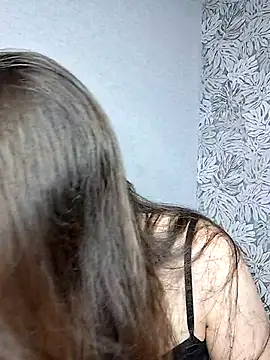 Olivia OliV online show from June 24, 2026, 1:04 am