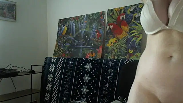 Snapshot of sweetdolly20 chatting on October 4, 2025, 6:11 am sweetdolly20 online show from October 4, 2025, 6:11 am