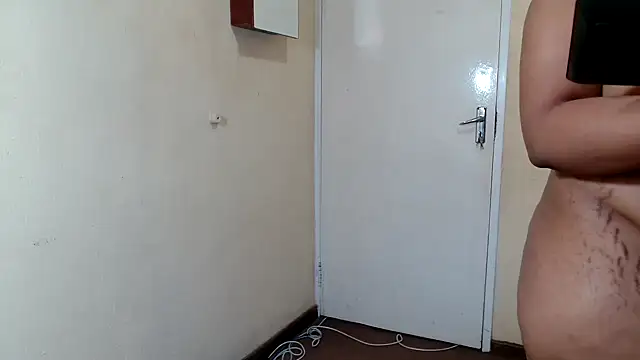 HugeTitisxx online show from March 29, 2026, 6:24 am