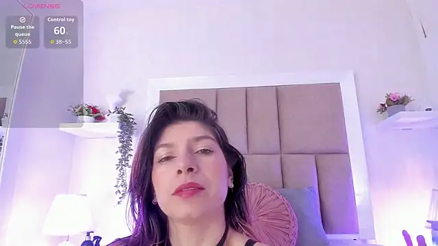 Snapshot of Alisson_Owen chatting on October 1, 2025, 3:23 am Alisson Owen online show from October 1, 2025, 3:23 am