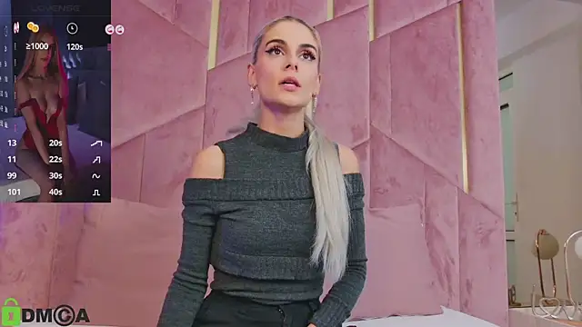 SelenaDaze online show from September 30, 2025, 3:22 am