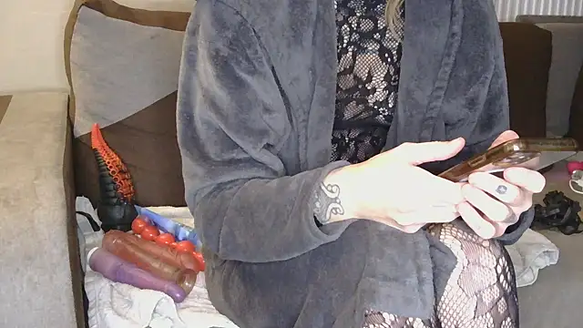 Snapshot of Rubbylivechauds chatting on November 11, 2025, 7:58 pm Rubbylivechauds online show from November 11, 2025, 7:58 pm