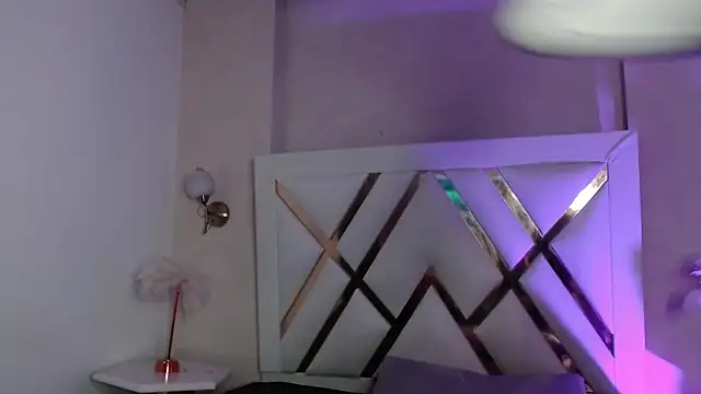 Snapshot of KattEngel chatting on September 21, 2025, 3:35 pm KattEngel online show from September 21, 2025, 3:35 pm