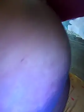 Dassing strip couple online show from February 23, 2026, 8:50 pm