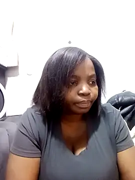 Snapshot of ShySexyBaddiexx chatting on November 25, 2025, 5:13 pm ShySexyBaddiexx online show from November 25, 2025, 5:13 pm