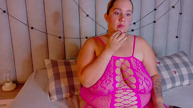 JenaCooper  online show from January 15, 2026, 7:39 pm