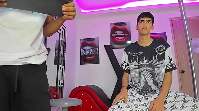 TWINKS FRIENDS online show from October 10, 2025, 7:18 am