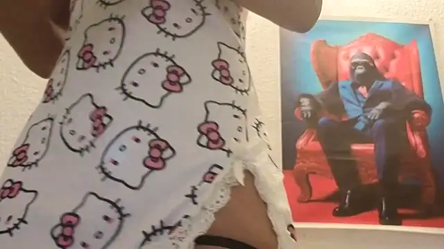 Snapshot of Oulola777 chatting on October 12, 2025, 5:12 pm Oulola777 online show from October 12, 2025, 5:12 pm