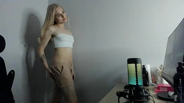 Grace Lambert online show from November 5, 2025, 7:58 pm