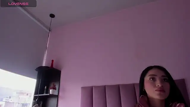 violet myerrs online show from October 8, 2025, 12:36 pm