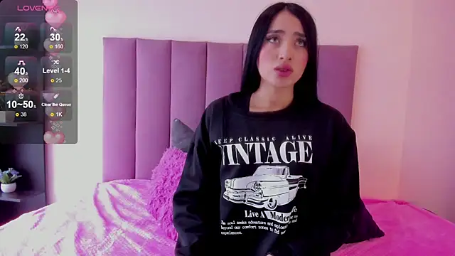 violet myerrs online show from March 10, 2026, 1:16 pm