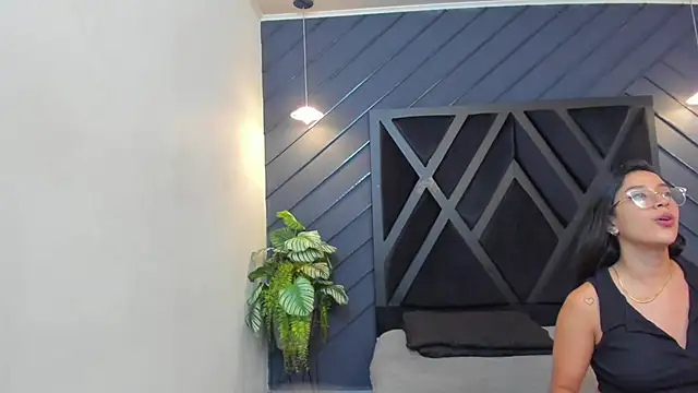 Snapshot of zoe_martins_ chatting on September 18, 2025, 5:15 pm zoe martins online show from September 18, 2025, 5:15 pm