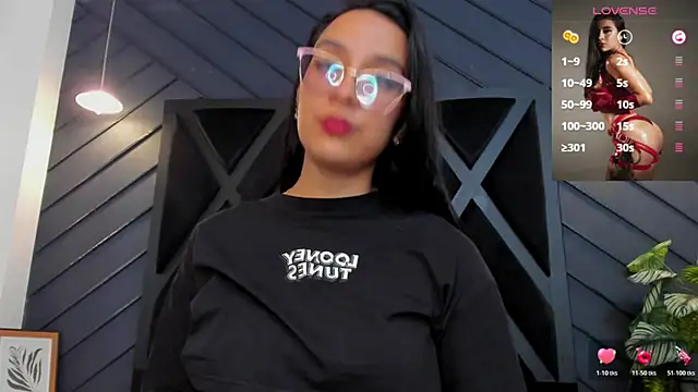 Snapshot of zoe_martins_ chatting on October 25, 2025, 5:30 pm zoe martins online show from October 25, 2025, 5:30 pm