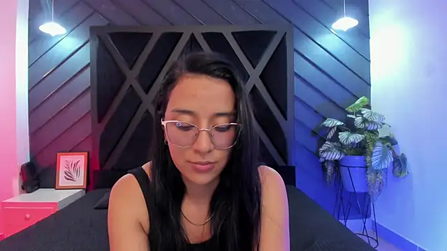 Snapshot of zoe_martins_ chatting on December 5, 2025, 5:20 pm zoe martins online show from December 5, 2025, 5:20 pm