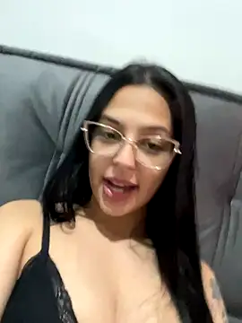 jujuarantes  2025 online show from September 24, 2025, 3:15 pm