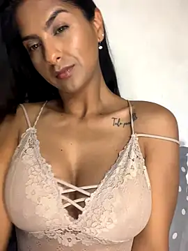 chicachocolate01 online show from October 16, 2025, 2:56 am