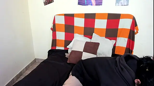 Snapshot of _hesttia chatting on October 8, 2025, 9:12 pm hesttia online show from October 8, 2025, 9:12 pm