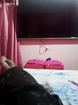 Snapshot of Andrade-1 chatting on November 17, 2025, 4:46 pm Andrade-1 online show from November 17, 2025, 4:46 pm