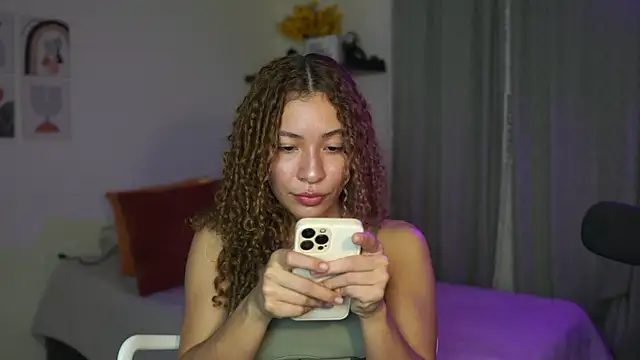 Snapshot of isabella-garcia- chatting on September 20, 2025, 12:55 am isabella-garcia- online show from September 20, 2025, 12:55 am