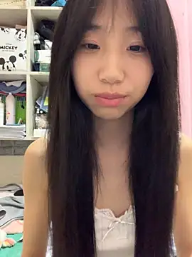 xiaotao-999 online show from November 12, 2025, 4:18 pm