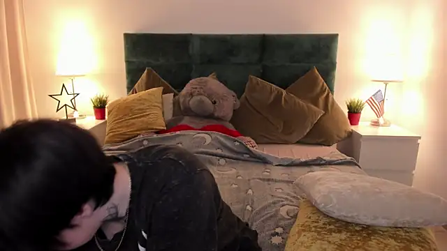 ayakskalermonss online show from November 11, 2025, 2:17 pm