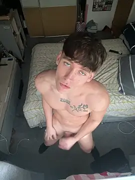 naughtyboy0124 online show from February 15, 2026, 4:47 pm