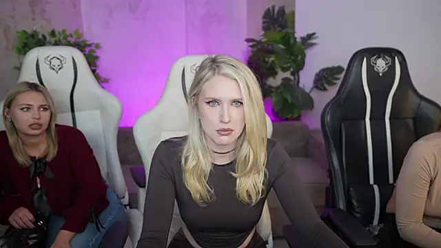 Snapshot of Scarlett_Sweet054 chatting on October 5, 2025, 2:59 pm Scarlett Sweet054 online show from October 5, 2025, 2:59 pm