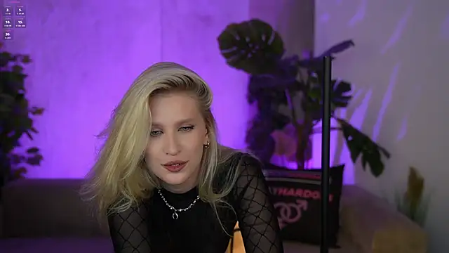 Snapshot of Scarlett_Sweet054 chatting on November 13, 2025, 3:55 pm Scarlett Sweet054 online show from November 13, 2025, 3:55 pm