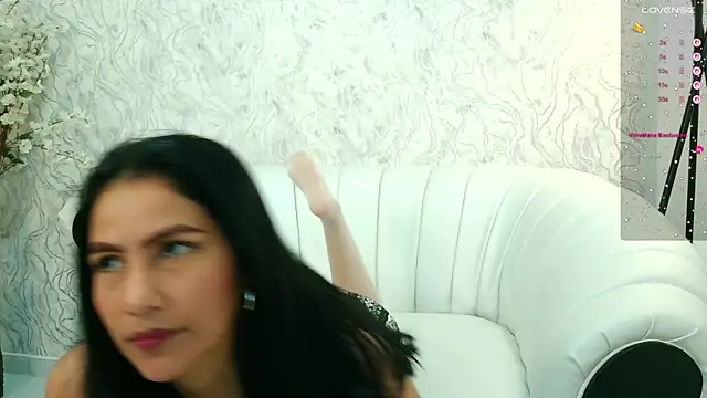 Snapshot of aura_sanders1 chatting on November 11, 2025, 12:16 pm aura sanders1 online show from November 11, 2025, 12:16 pm