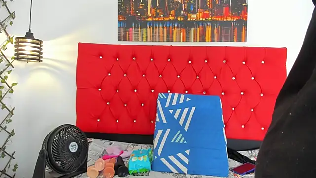 carolinacrus01 online show from November 2, 2025, 2:19 pm