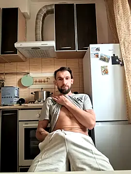 Snapshot of maikll989 chatting on April 12, 2026, 12:21 pm maikll989 online show from April 12, 2026, 12:21 pm