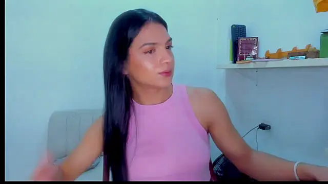 ISA BELLA VZL online show from April 9, 2026, 8:25 pm