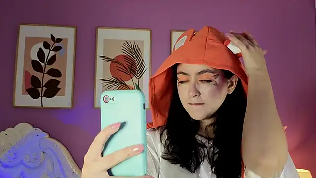 Snapshot of LiLLiAnderson chatting on October 7, 2025, 11:40 am LiLLiAnderson online show from October 7, 2025, 11:40 am