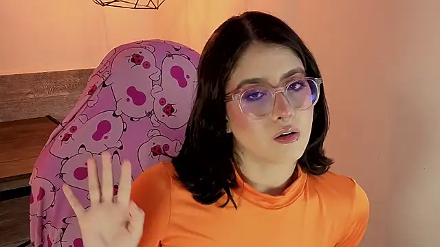 LiLLiAnderson online show from November 22, 2025, 11:53 am