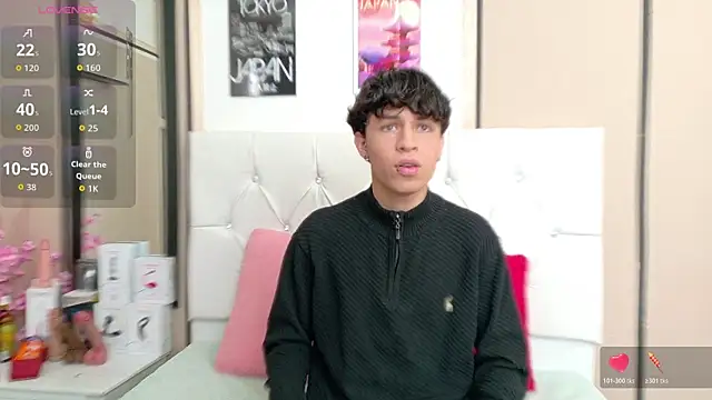 Snapshot of Axel__Evans chatting on November 1, 2025, 12:29 pm Axel Evans online show from November 1, 2025, 12:29 pm