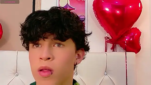 Axel  Evans online show from March 11, 2026, 1:17 pm