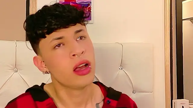 Axel  Evans online show from March 22, 2026, 10:07 am