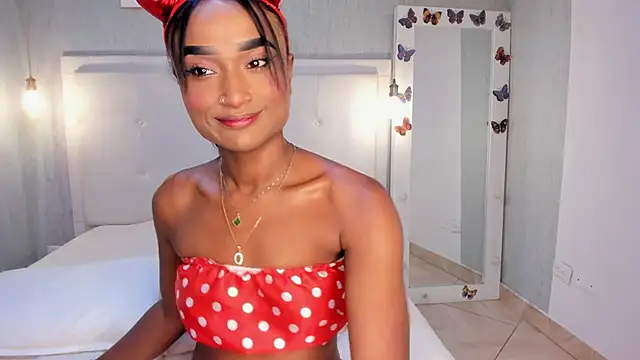 EsmeraldaNyx online show from October 10, 2025, 9:36 pm