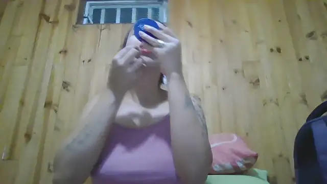 Roselingalvis13 online show from November 17, 2025, 3:01 am