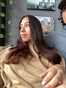 juliie star online show from September 18, 2025, 5:59 pm