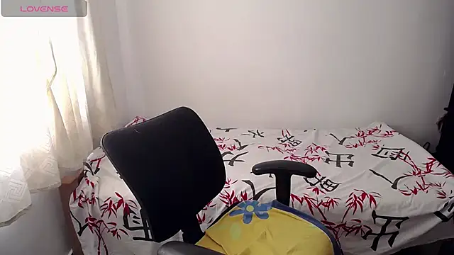 Snapshot of bl3ak_1 chatting on October 10, 2025, 7:35 pm bl3ak 1 online show from October 10, 2025, 7:35 pm