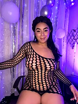 Dafnee sr online show from October 28, 2025, 1:42 am